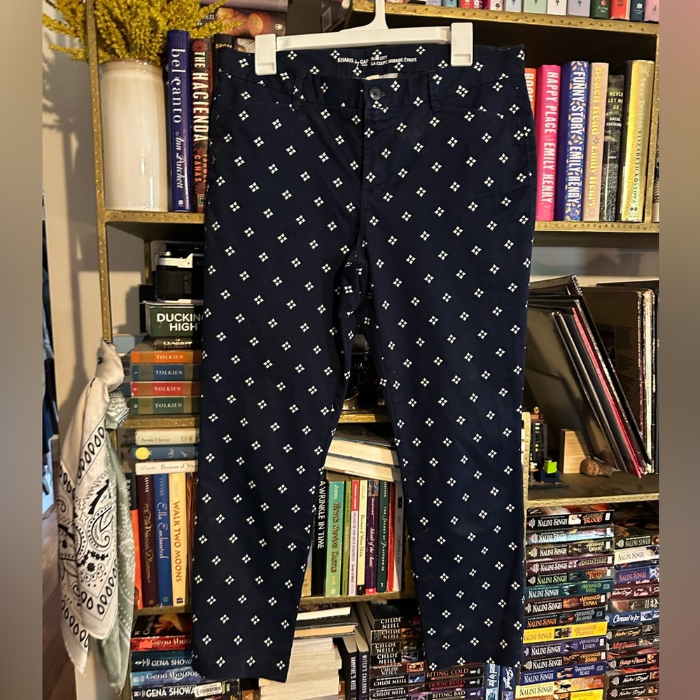 GAP Khakis with Navy and White Design
